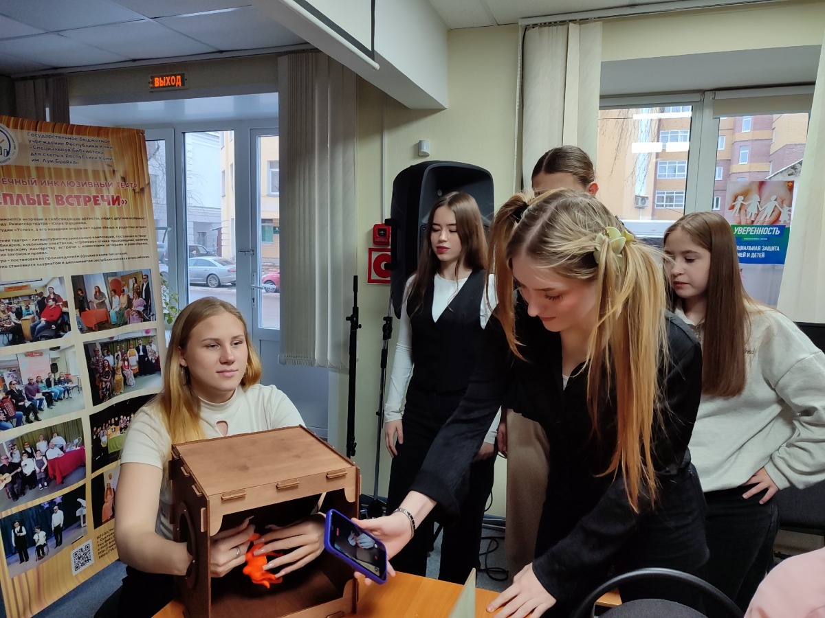 студенты CixcJuB-0xoep2ZjpB79v_h8UH3UQOJ-JUluFhBfisX3OCbf9TYci7NDEmoBA9BracqVlzd00rWflggb2JILZl6g.jpg